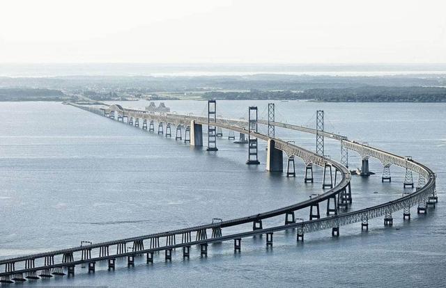 世界最嚇人的大大橋，65米高兩邊沒路肩，老司機都害怕只好找代駕 汽車 第2張