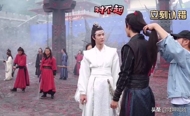 《陳情令》新花絮釋出，王一博片場不吃飯全打遊戲？ 戲劇 第2張