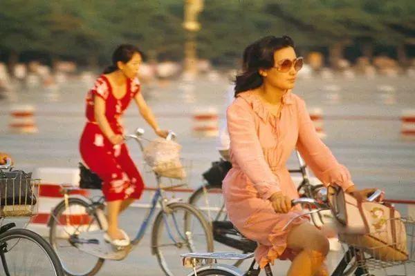 中國時尚70年：打破鏡花水月的幻想 時尚 第11張