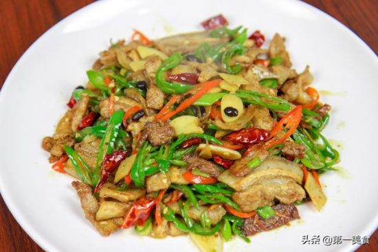 廚師長分享「農家小炒肉」的做法，簡單美味，比回鍋肉好吃多了 美食 第1張