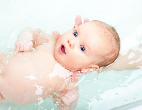 有了寶寶才知道，他的事情大小都重要；就連為他洗澡也要考慮周到 未分類 第1張