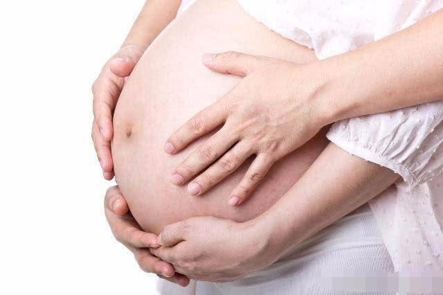 胎兒在媽媽的肚子裡，除了睡覺，每天還在幹什麼？可比你想像的有趣 親子 第4張