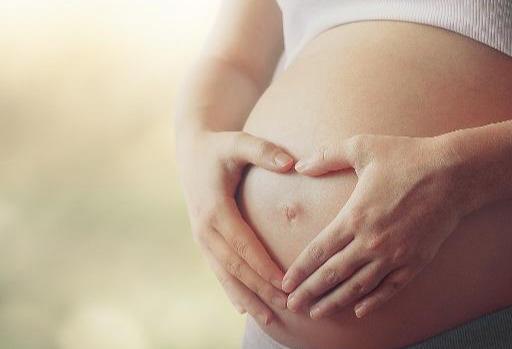 懷孕晚期，孕媽上廁所時，牢記「三不要」，有助胎兒發育，別大意 親子 第3張
