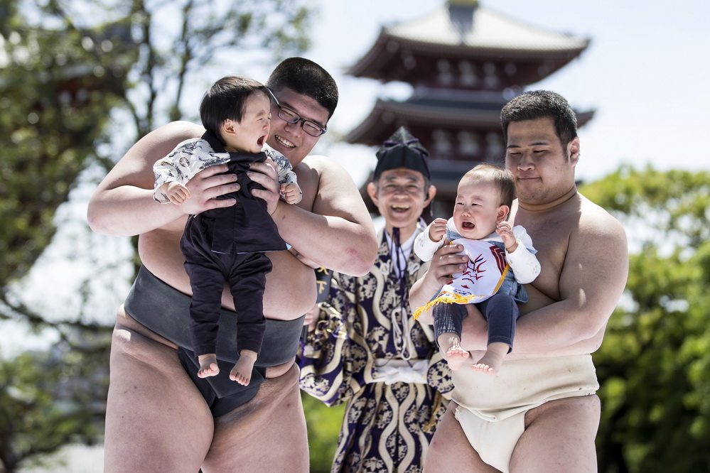 日本舉行「寶寶哭」相撲賽 哭聲最大嬰兒獲勝 親子 第5張