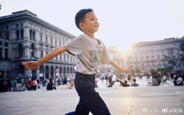 姚晨為6歲兒子慶生，曬小土豆從小到大的照片畫面超感動 娛樂 第9張