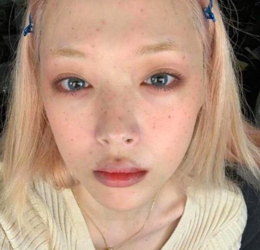 無眉星人？25歲人氣女團成員崔雪莉曬照Tone大變 娛樂 第6張