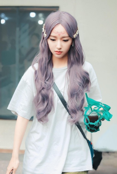程瀟新片造型公開，紫色長髮配高顏值，被讚是從漫畫中走出的仙女 娛樂 第4張