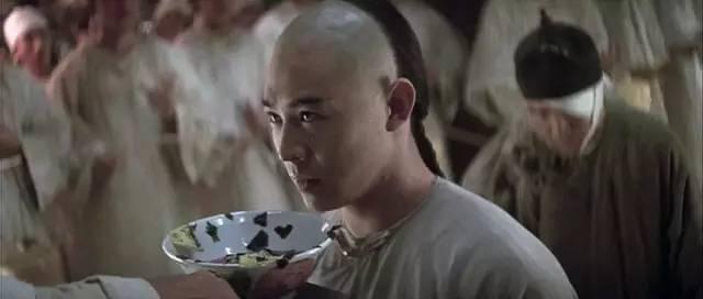 17年前，張藝謀點名要李連傑甄子丹演《英雄》，原來是受這片啟發 娛樂 第56張