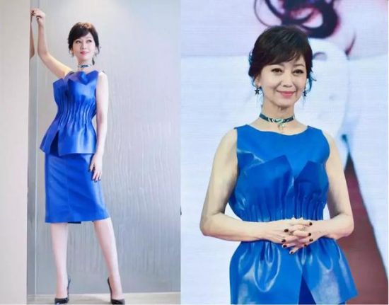 65歲趙雅芝未修圖太真實，身穿深藍套裝裙，皮膚松垮一言難盡 娛樂 第2張