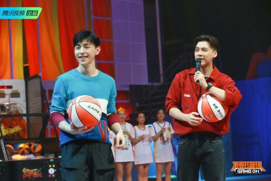 騰訊視訊《我要打籃球》發布會： 李易峰、鄧倫「球商」驚人 林書豪杜鋒讚「打得漂亮」！ 娛樂 第9張