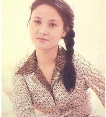 鄧婕年輕時有多美？27歲演王熙鳳成經典，張國立誇她真「水靈兒」 娛樂 第7張
