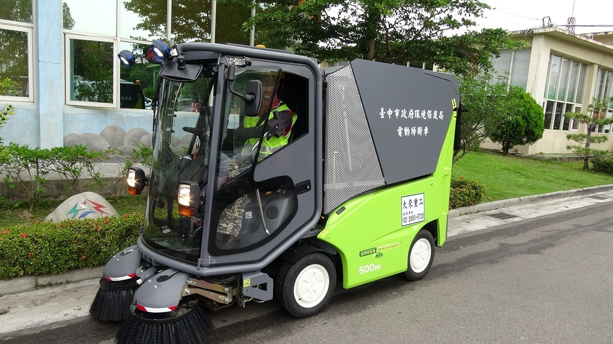 抗空汙新利器　電動小型掃街車開進台中 台灣好新聞 第1張