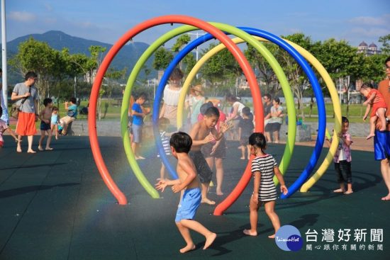 暑假蹓小孩好去處　北市大佳河濱公園共融遊戲場開放 台灣好新聞 第1張