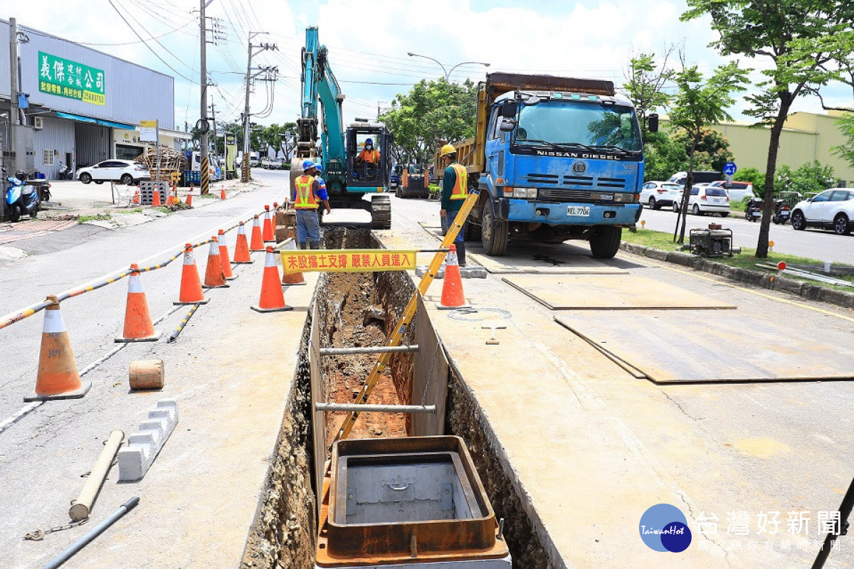 雅潭路路平及人行道改善工程開工　盧秀燕：年底前完工民眾過好年 台灣好新聞 第1張