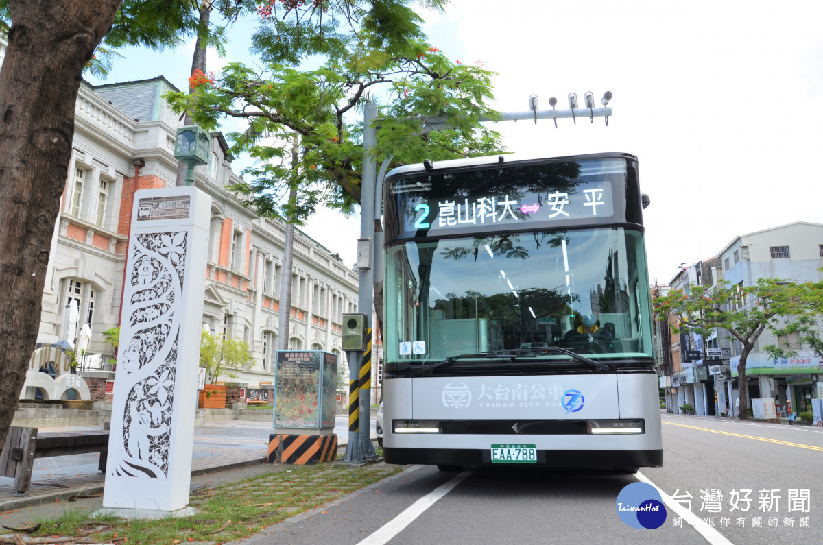 「便當盒」降落　南市獲交部核定15輛鴻華「Model T」電動巴士 台灣好新聞 第1張