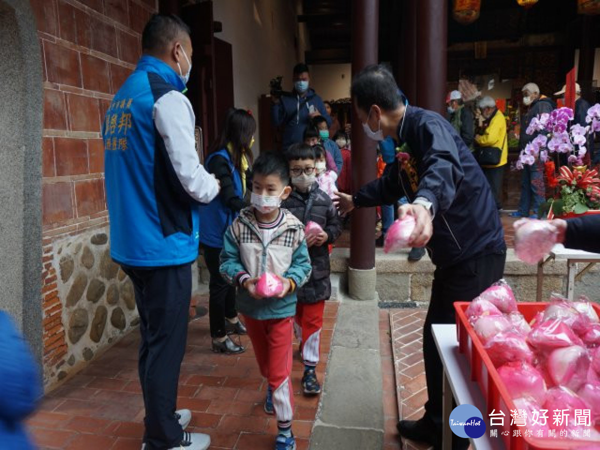 大甲各界慶祝文昌帝君聖誕　三獻禮送壽桃場面隆重熱鬧　 台灣好新聞 第1張