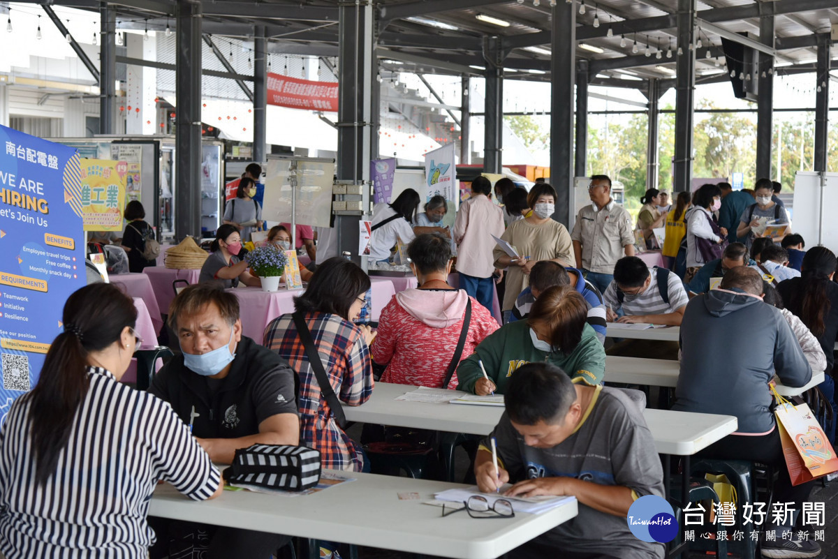 新化果菜市場首辦徵才　26廠商釋逾千職缺 台灣好新聞 第1張