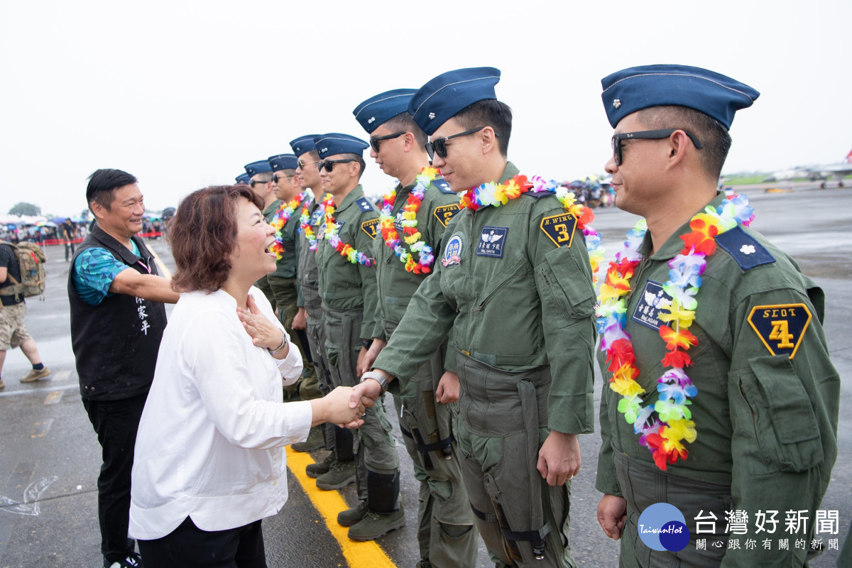 空軍嘉義基地今開放　吸引大批人潮參訪 台灣好新聞 第1張