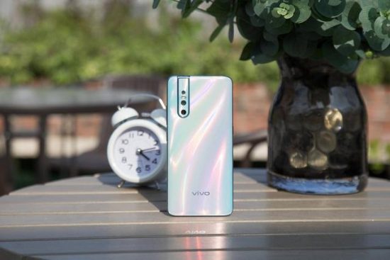 聊聊vivo S1 Pro全新仲夏夢配色：這是賣手機，還是賣藝術品？ 科技 第1張