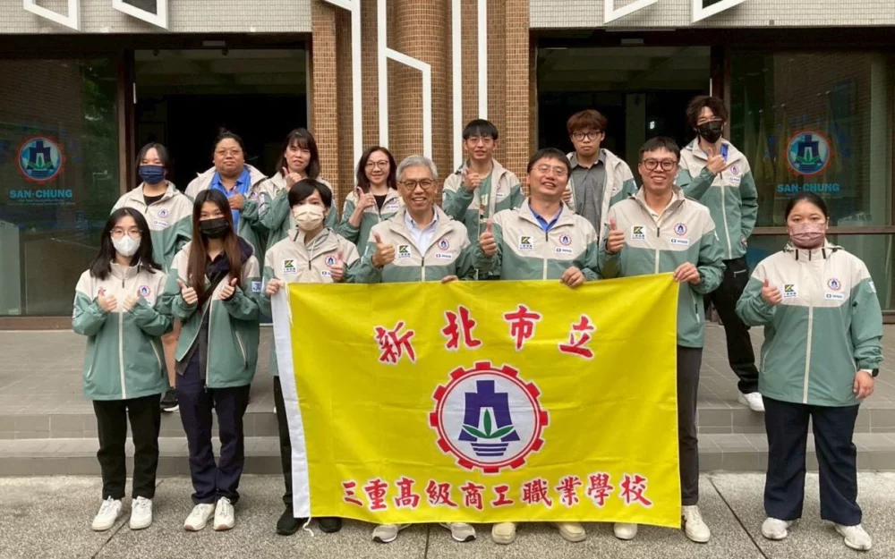 圖/三重商工今年參加114學年度商科學生技藝競賽,6個職種的6位選手傳出捷報,共 獲3金手3優勝的全壘打佳績。(李立泰臉書)
