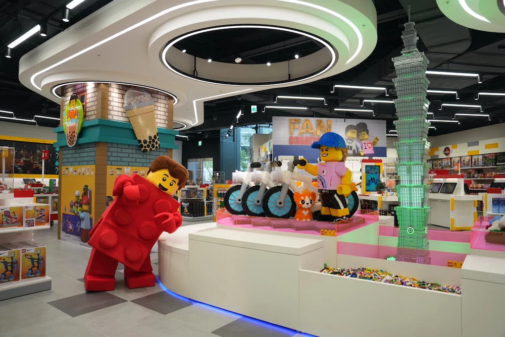 台灣樂高®全台最大授權專賣店 11月29日LaLaport南港盛大開幕