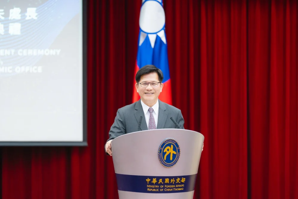 外交部長林佳龍(圖/資料照片,圖源:翻攝自林佳龍臉書)