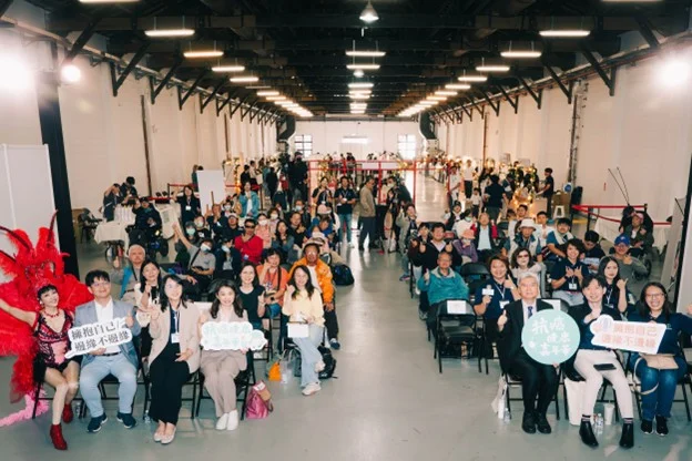 圖/精拓生技舉辦「2025抗癌健康嘉年華」以講座融合健康市集,呼籲民眾、癌友,重視「知的權力」,了解抗癌治療、照護上,每個階段擁有的不同選擇。