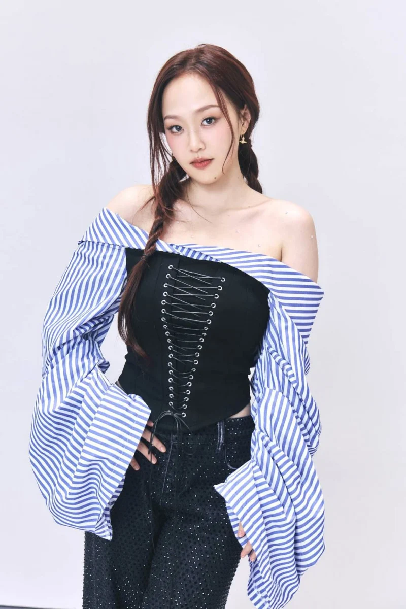 創作才女Angie安吉再登高雄跨年,不僅舞者規模大升級,還親自參與服裝和視覺設計。(圖/高雄市府新聞局、年代提供)