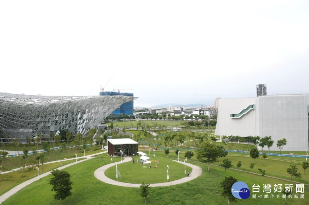 全台受矚目網美打卡新景點!中央公園「Funkyland」試營運爆紅 質感系最新景點魅力引爆全台