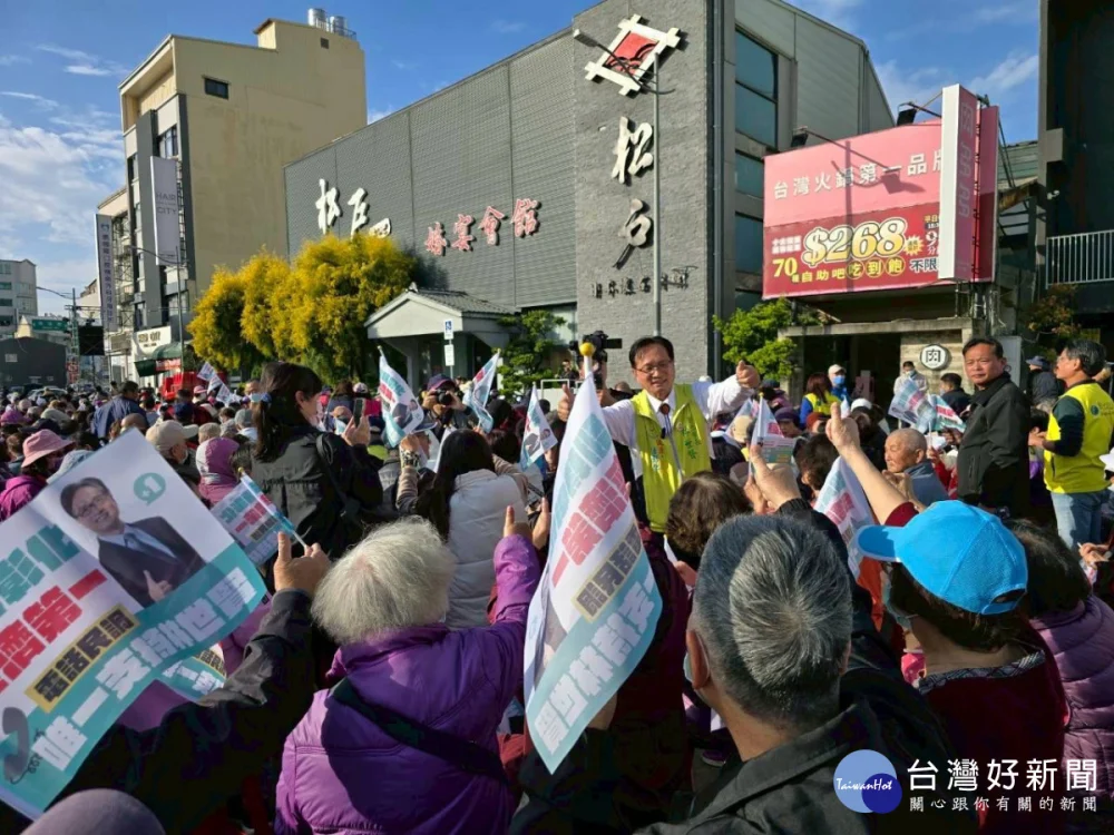 針對AI浪潮，林世賢進一步指出，彰化擁有全國最具優勢的綠能條件，是發展AI與高科技產業的重要基礎。