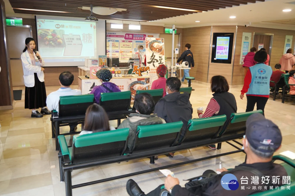 天晟醫院營養師陳惠貽提醒,選擇合適的湯品與天然食材。