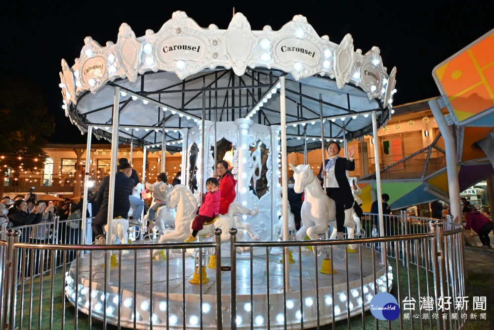 今年月影燈季結合馬年意象，攜手跳跳馬Rody與櫻桃小丸子雙IP聯名，打造童趣十足。圖／彰化縣政府提供