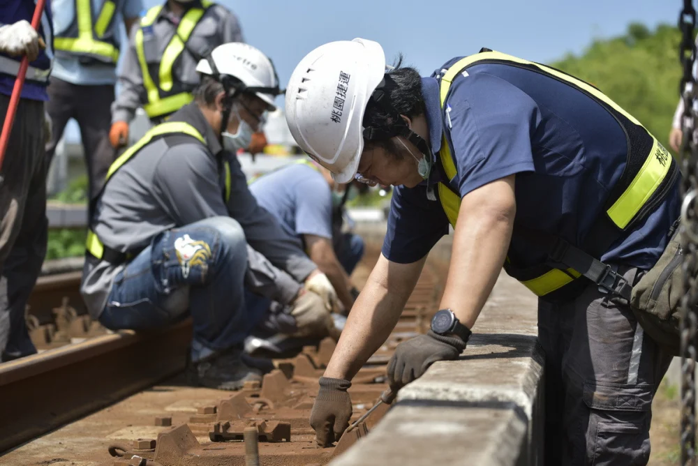 因應捷運綠線部分通車前整備,桃園捷運公司招募193人,12/29起開放報名。