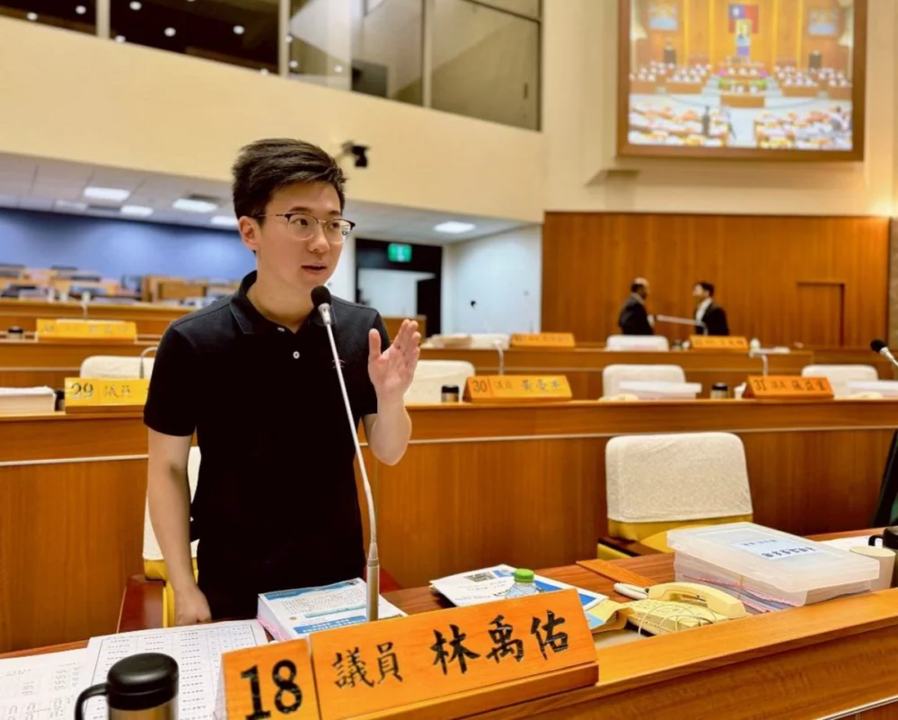 圖／新竹縣議員林禹佑指出，「子宮不分藍綠白，求子痛苦不分黨派」。（新北市議員陳偉杰提供）