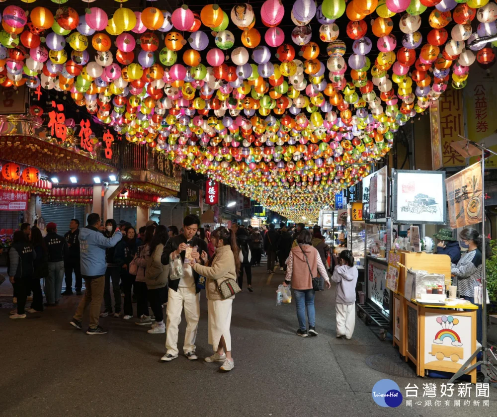 斗六太平老街燈籠啟燈晚會今年共展出約1萬8,000顆燈籠／翻攝照片