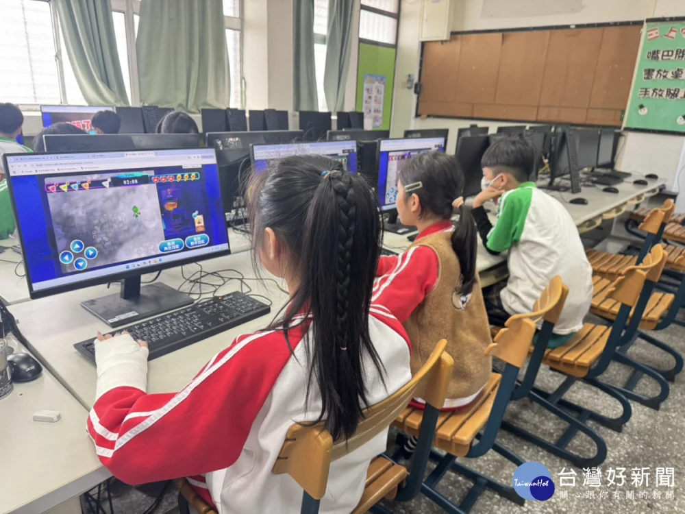 新北電競王推沉浸式實驗室　號召親師生入關對抗成癮物質
