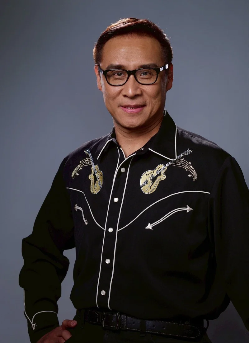 2026暨大櫻花季重頭戲「民歌公益演唱會」，特別邀請到知名「民歌王子」王瑞瑜領銜獻聲，要在粉嫩花海中帶領觀眾重溫經典。（暨大提供）