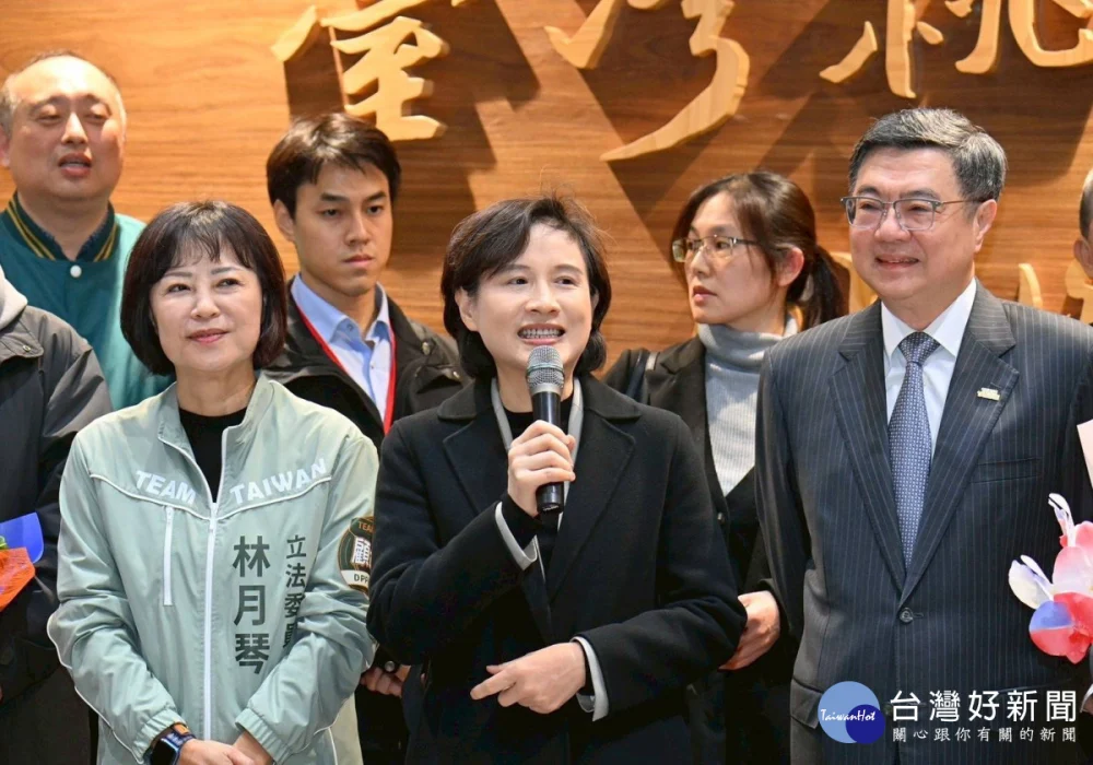 行政院鄭麗君副院長致詞。