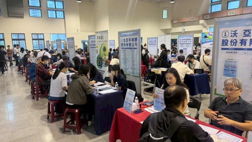 桃竹苗地區徵才活動馬力全開 轉職不卡關就業機會馬上到