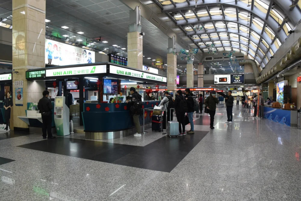 當天最高收3成手續費　連假國內機票退票手續費分級3/9上路、勞動節連假實施