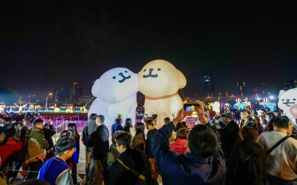 圖／出馬！！線條小狗燈區。（新北市政府民政局提供）