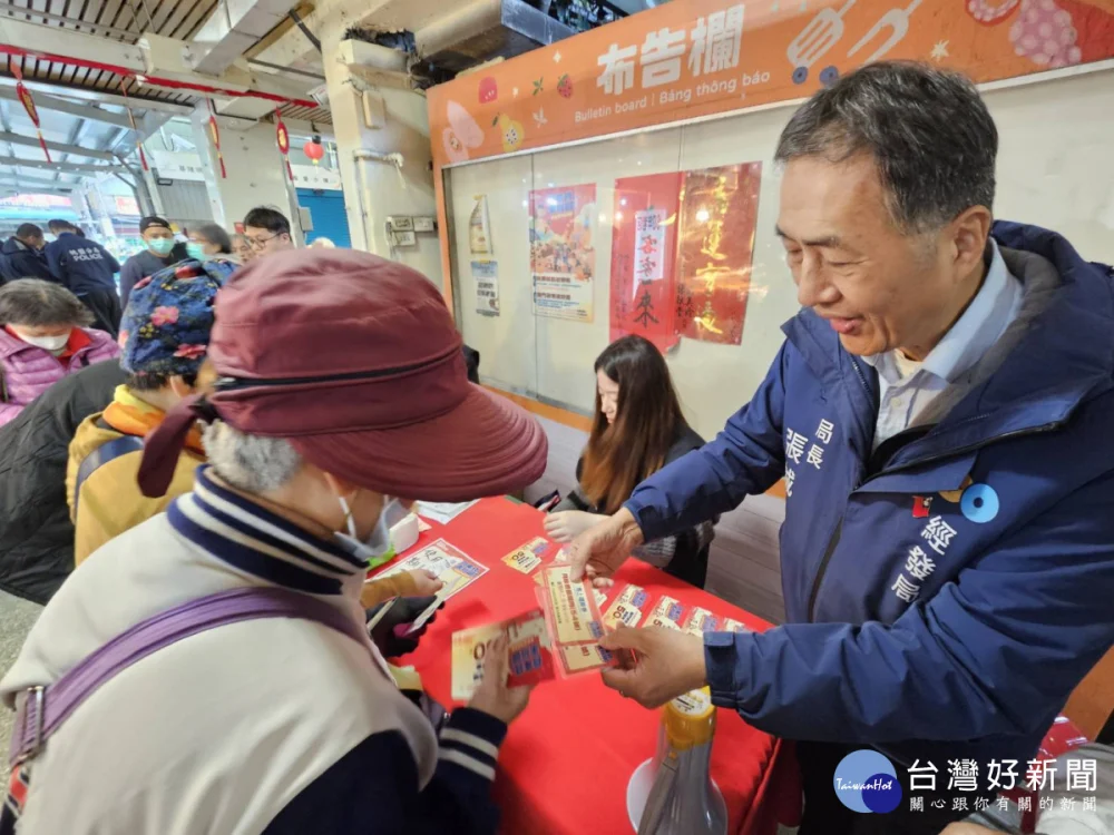 張誠表示，透過集客活動與多元優惠措施，期盼吸引更多市民走入傳統市場。