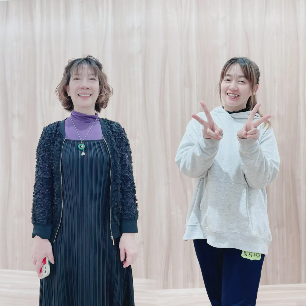 受訓學員左起花川雅、何季樺共同表示，用證據數據紀錄取代記憶感覺，鼓勵美容與醫美從業人員參與訓練取證提升競爭力。