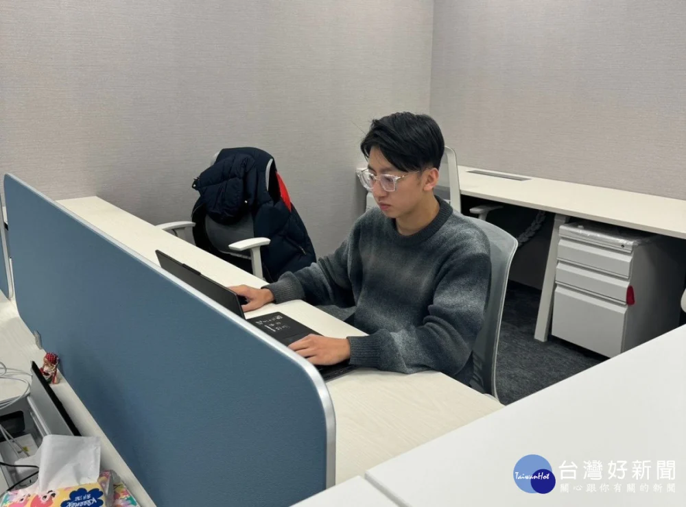 王胤鵬參加「AI智慧應用實戰養成班」從餐飲業轉戰成為AI工程師，順利圓夢。