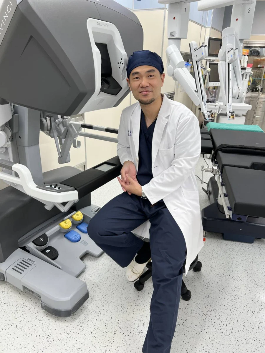 郭信宏院長指出，現代醫療已有多種「保宮手術」選擇，患者不需再糾結於「要不要切除子宮」。