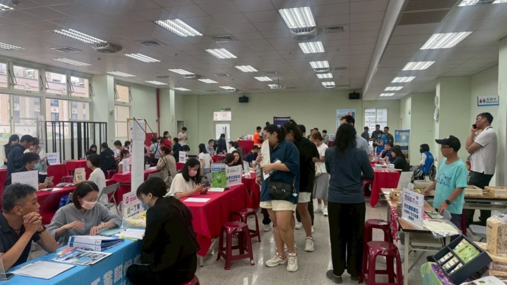 因應年後轉職潮升溫及產業招募人才需求，桃竹苗分署將辦10場次徵才，釋出1.1萬職缺。（圖為資料照）