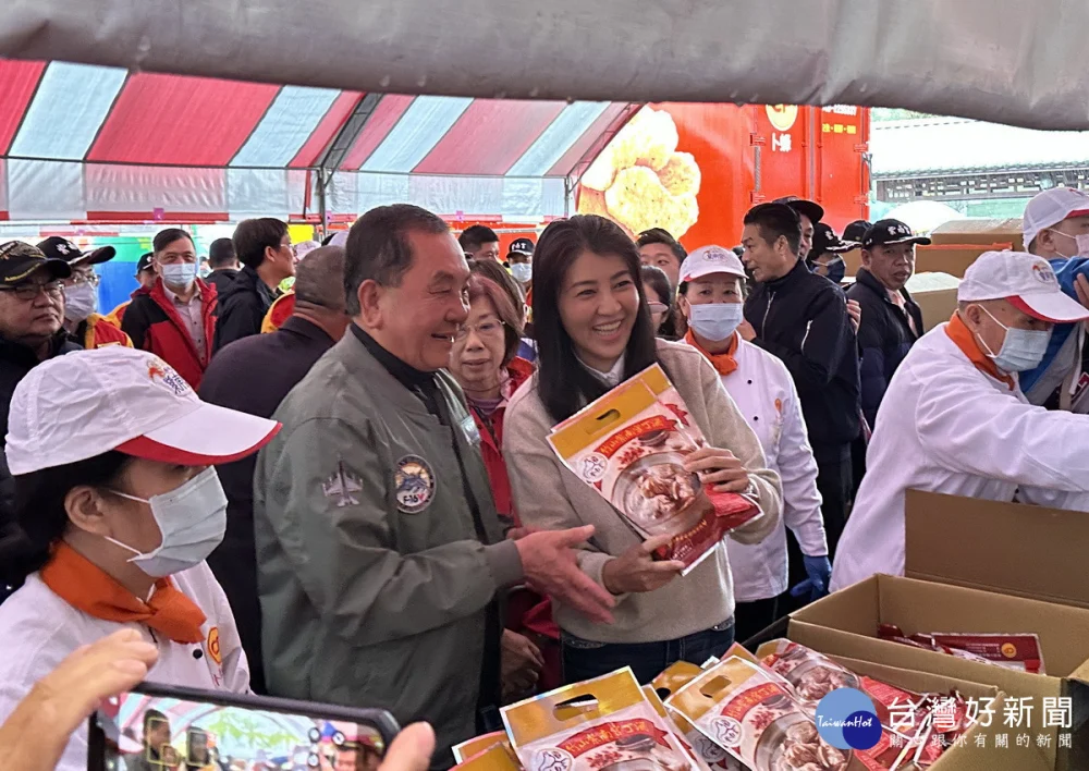 近年紫南宮以料理包方式來送丁酒，讓信眾吃平安。（記者扶小萍攝）