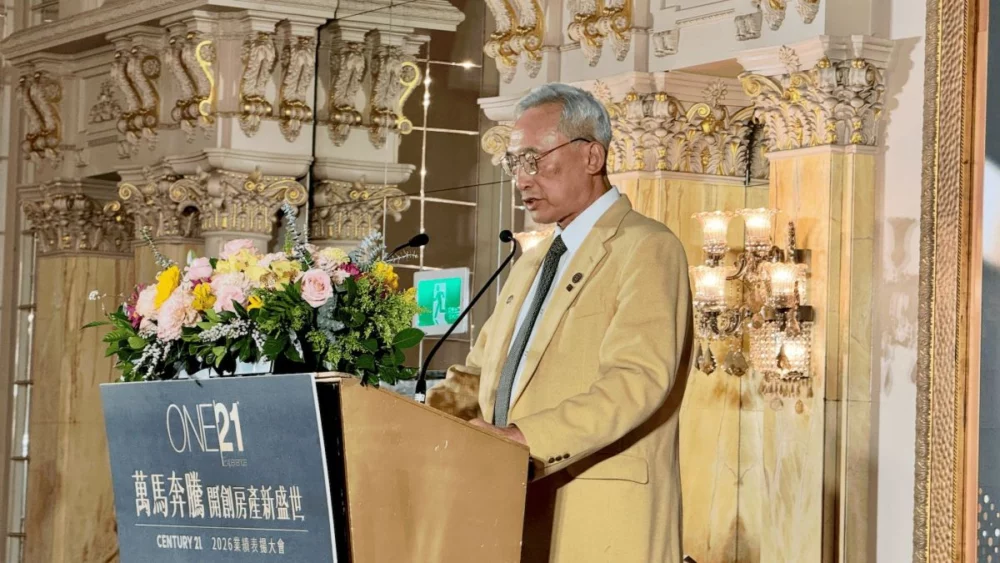 圖／21 世紀不動產亞太區暨台灣區總部董事長王福漲表示，房仲競爭的關鍵不在短期爆發，而在長期的專業與信任。（21世紀不動產 提供）