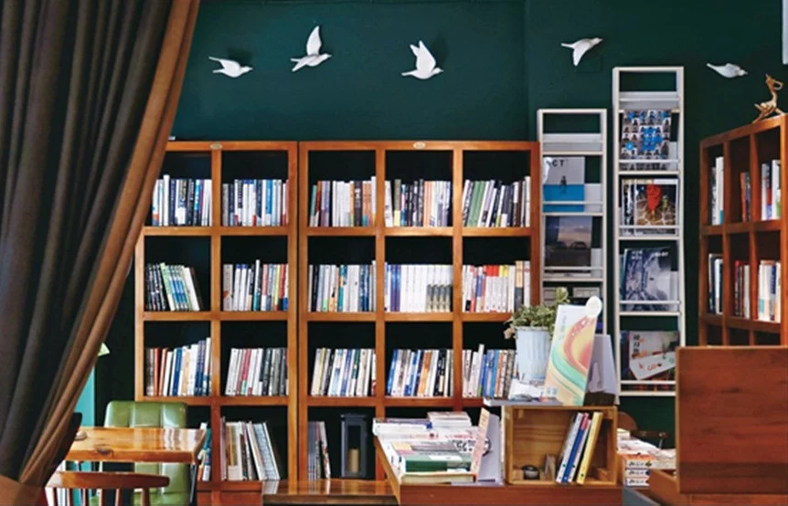 走進溫州街的獨立書店，可一探臺北自由多元的人文氛圍。