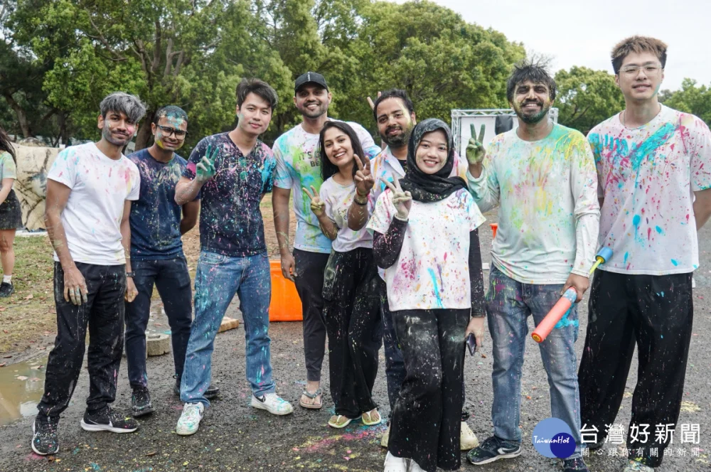 Holi Festival又稱灑紅節、色彩節，人們不分性別、年齡、族群與階級